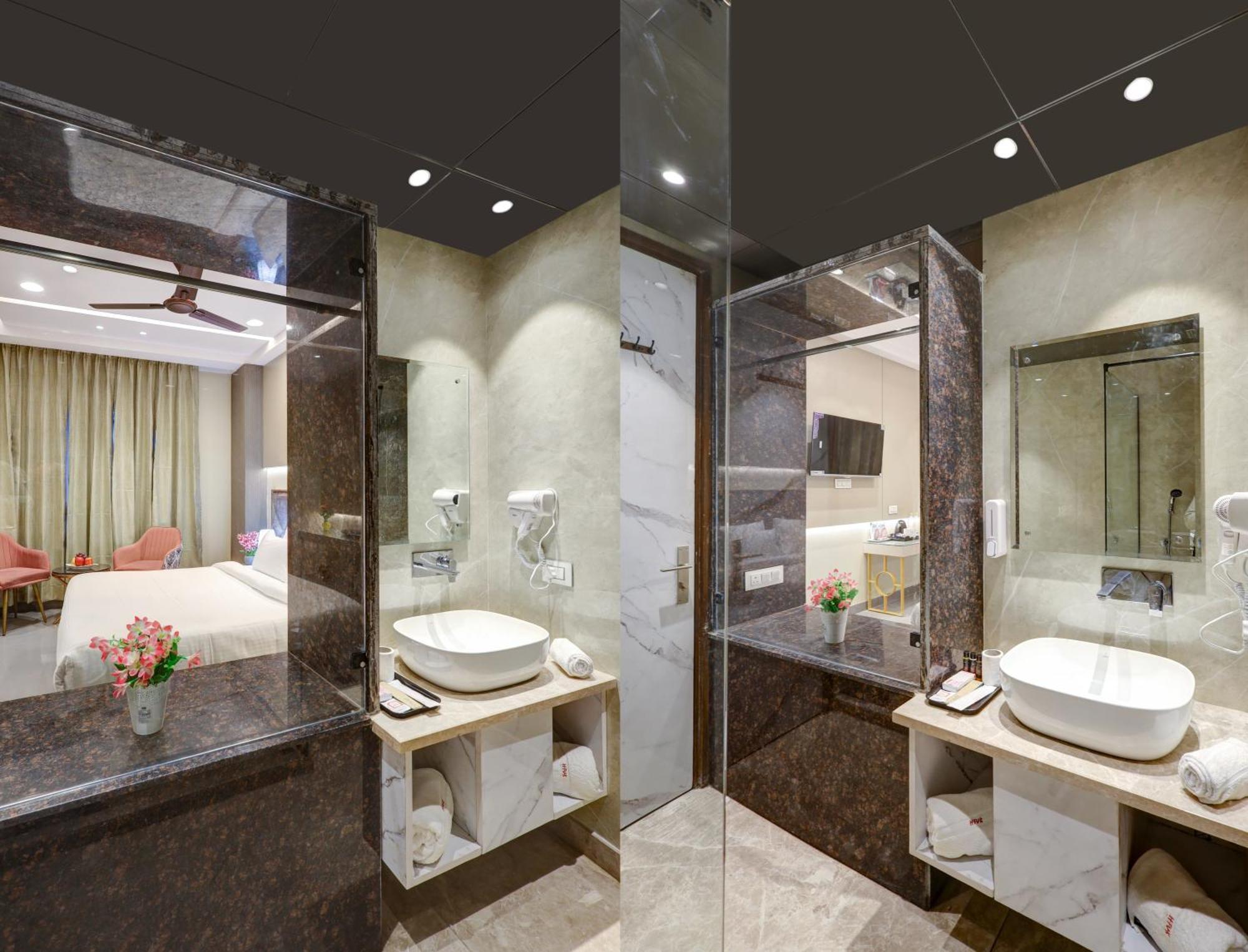 The Viking - Luxury Living Steps Away From & Connaught Place