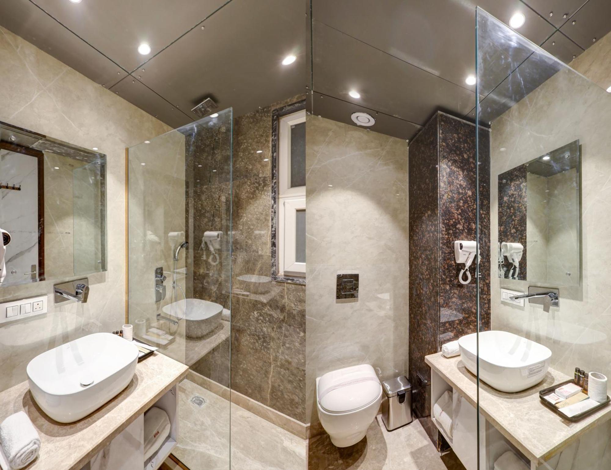 The Viking - Luxury Living Steps Away From & Connaught Place 4*