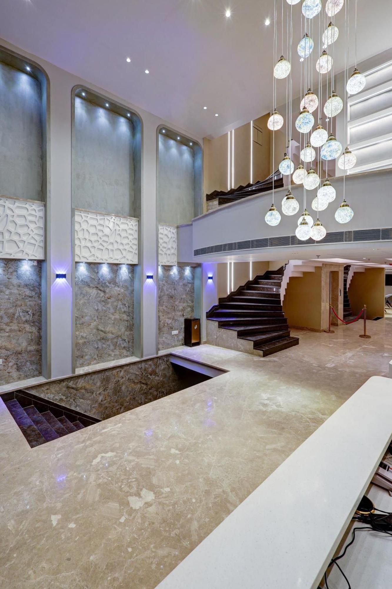 The Viking - Luxury Living Steps Away From & Connaught Place 4*