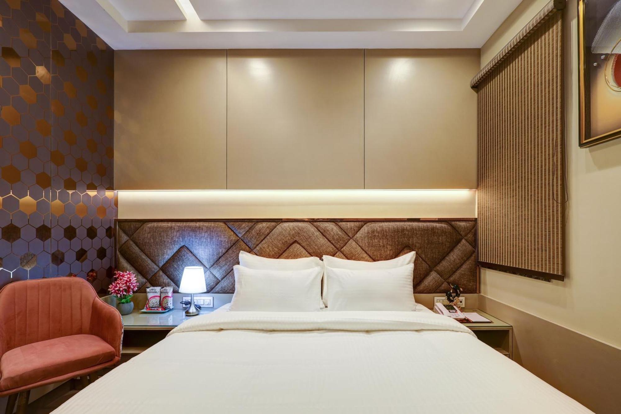 The Viking - Luxury Living Steps Away From & Connaught Place Hotel 4*