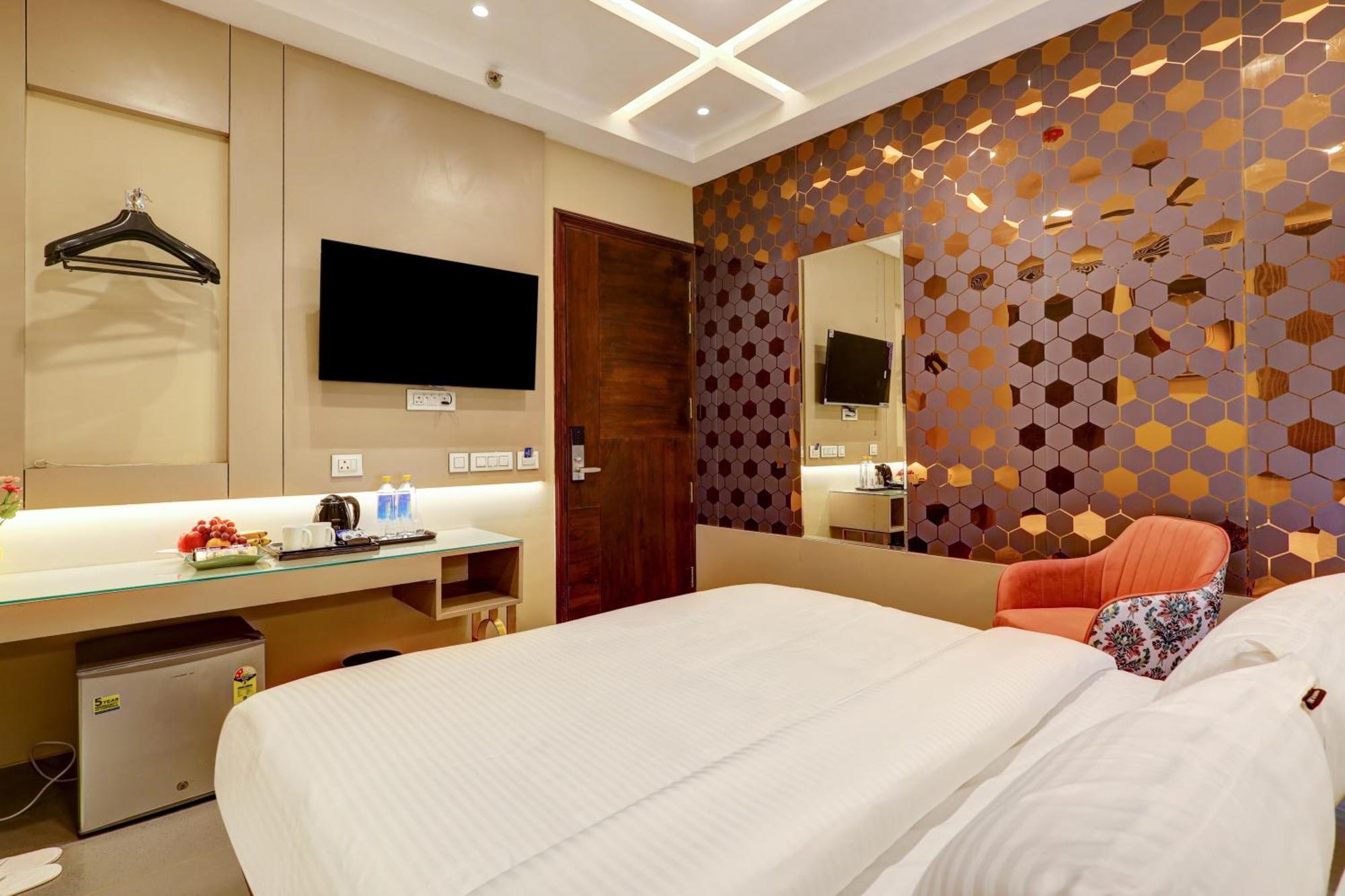 The Viking - Luxury Living Steps Away From & Connaught Place Hotel 4*