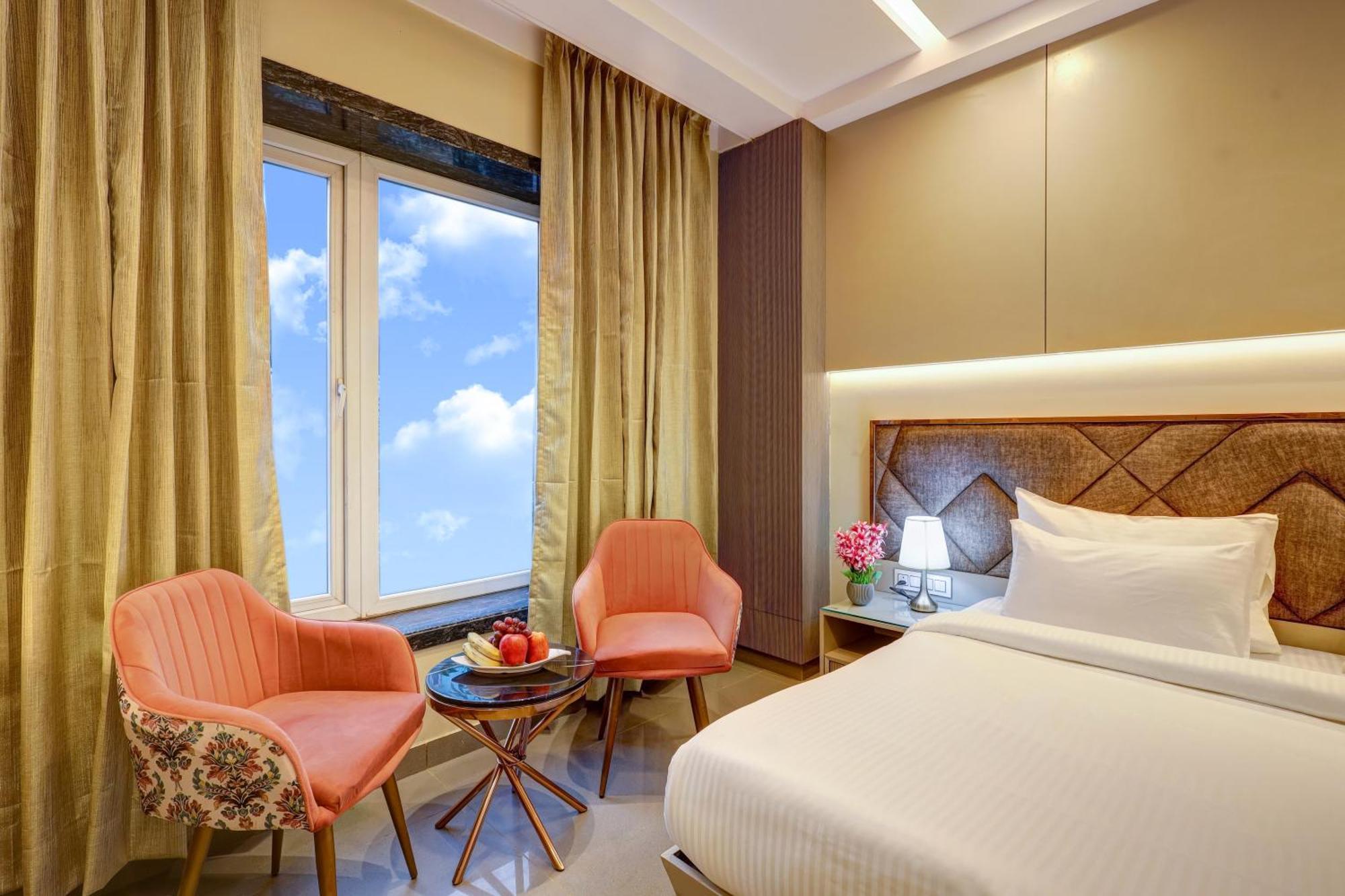 Hotel The Viking - Luxury Living Steps Away From & Connaught Place 4*