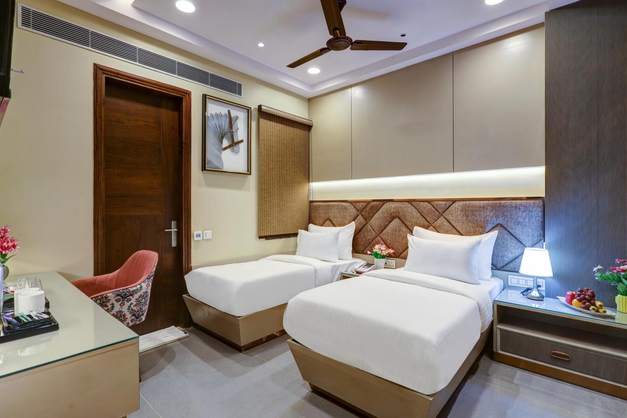 Hotel The Viking - Luxury Living Steps Away From & Connaught Place New Delhi