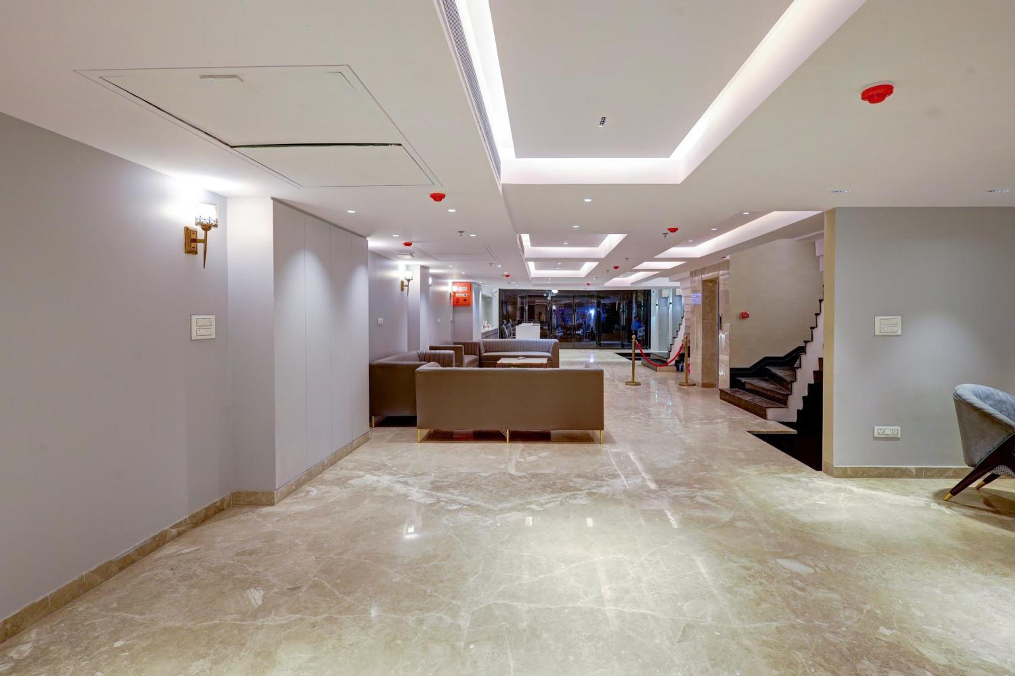The Viking - Luxury Living Steps Away From & Connaught Place Hotel