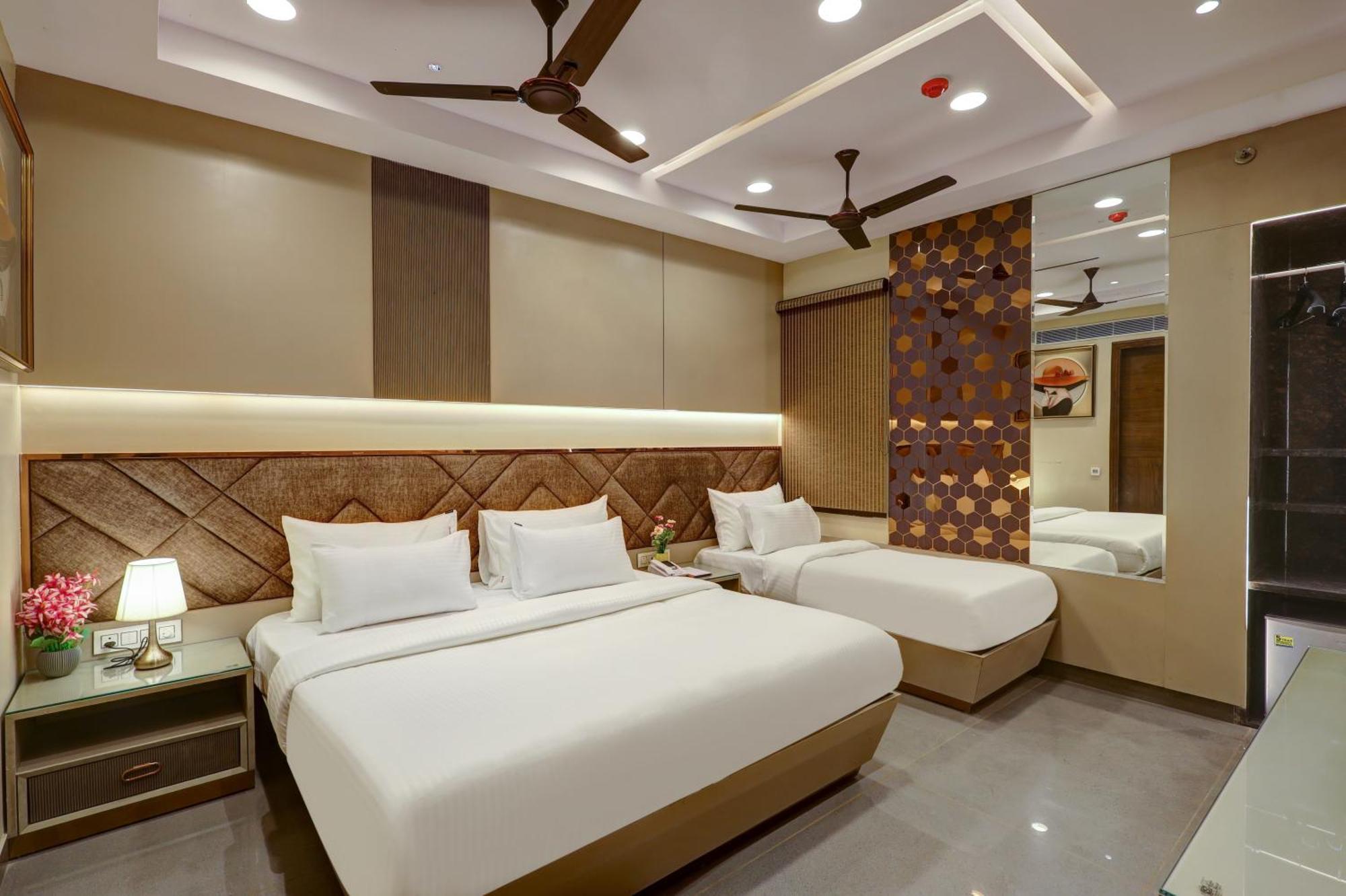 The Viking - Luxury Living Steps Away From & Connaught Place 4*