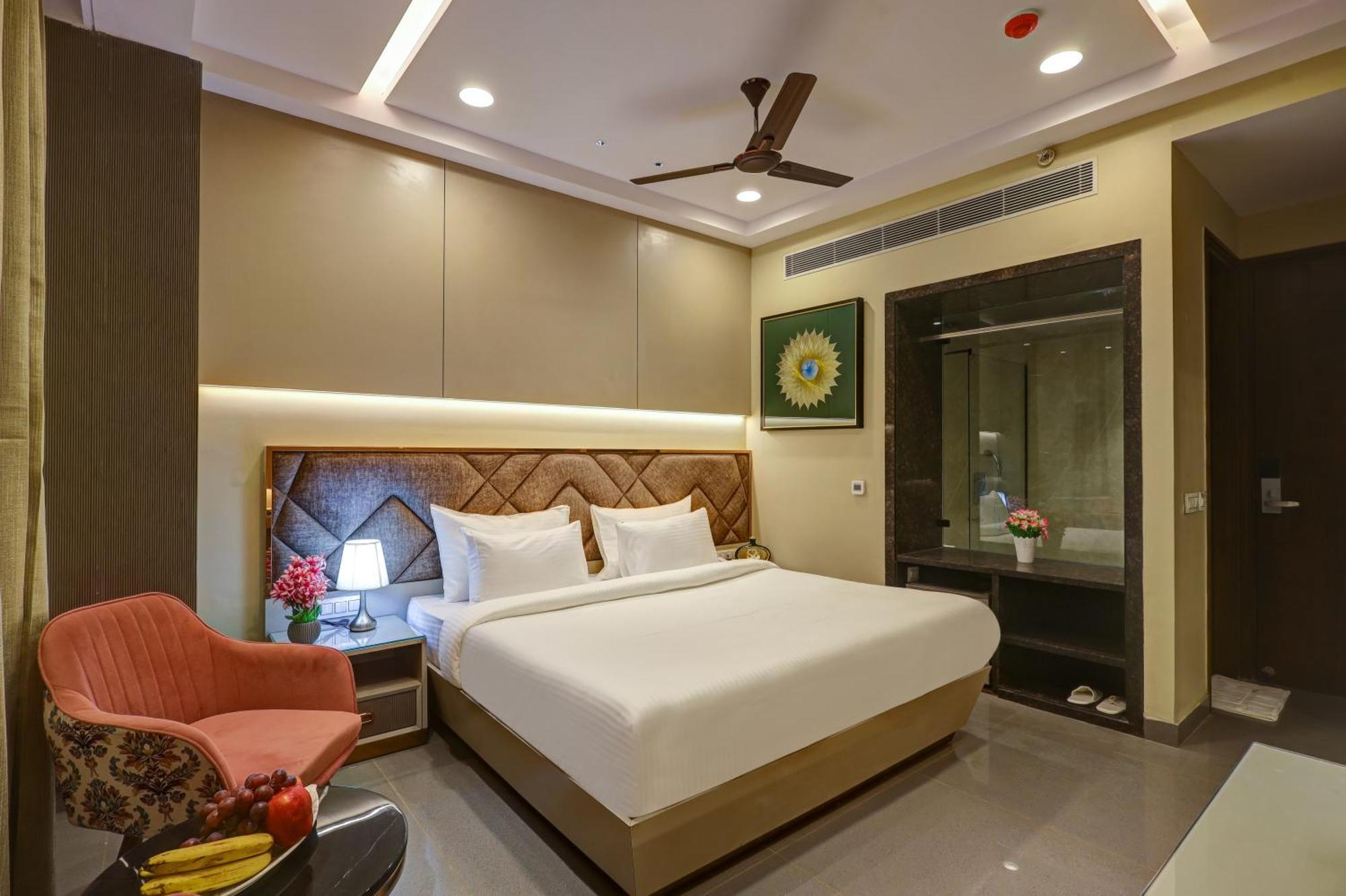 The Viking - Luxury Living Steps Away From & Connaught Place New Delhi
