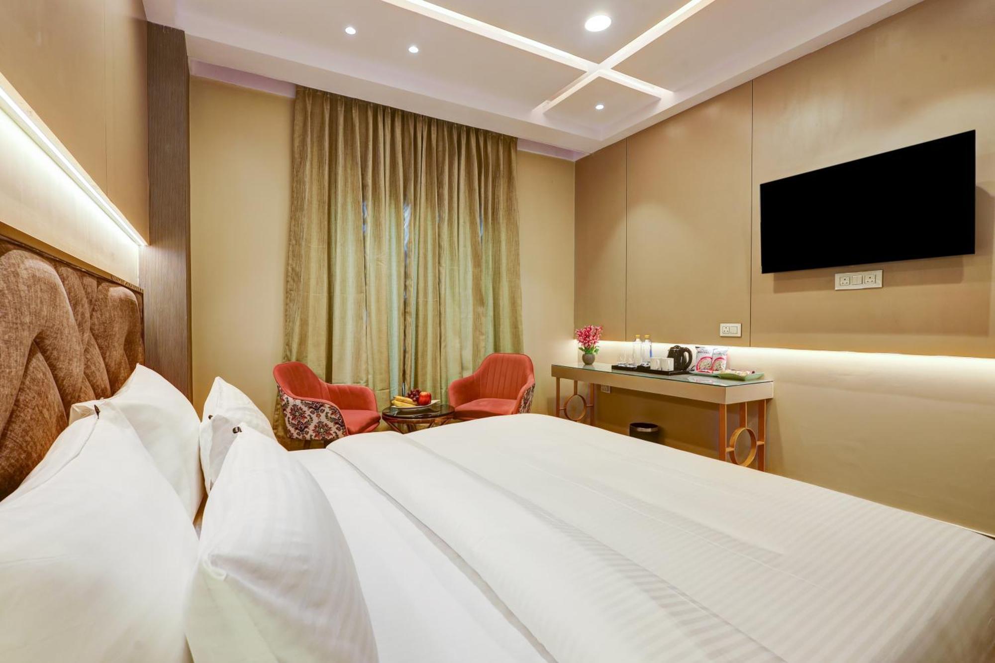 Hotel The Viking - Luxury Living Steps Away From & Connaught Place New Delhi